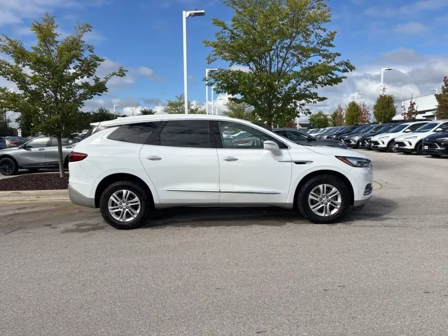 2020 Buick Enclave Essence photo 1