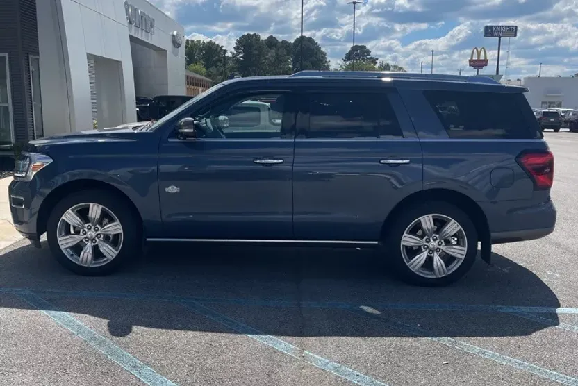 2022 Ford Expedition King Ranch photo 1