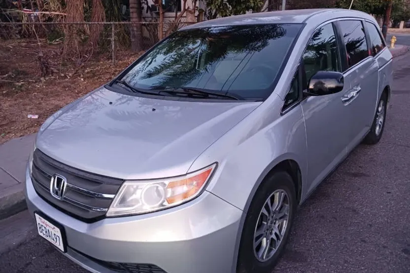 2012 Honda Odyssey EX photo 1