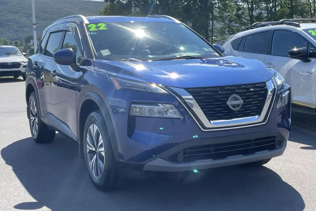 2022 Nissan Rogue AWD SV photo 1