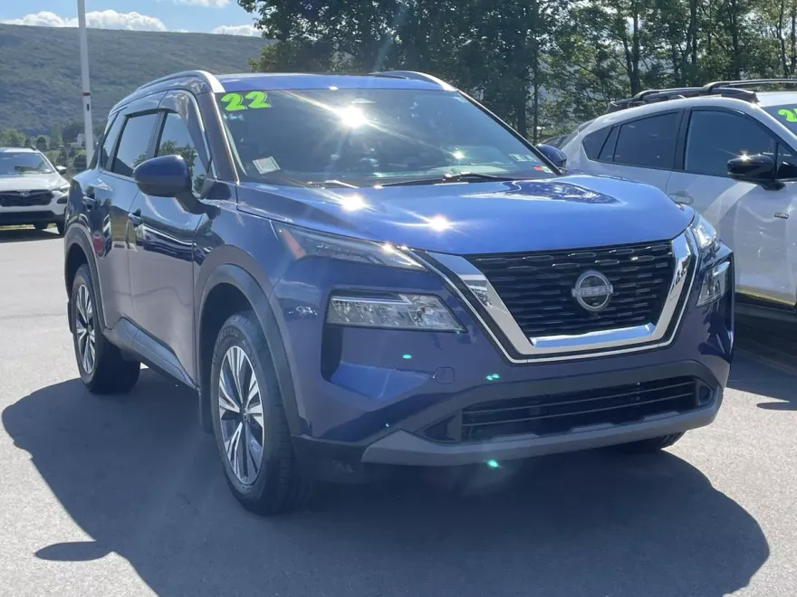 2022 Nissan Rogue AWD SV photo 1