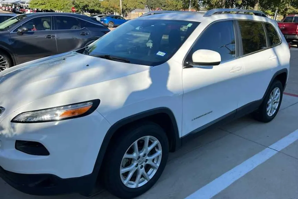 2018 Jeep Cherokee Latitude photo 1