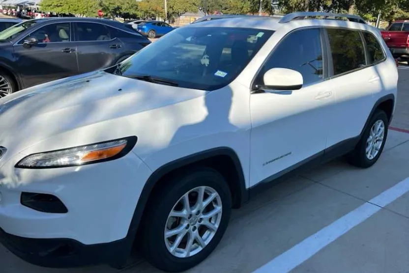 2018 Jeep Cherokee Latitude photo 1