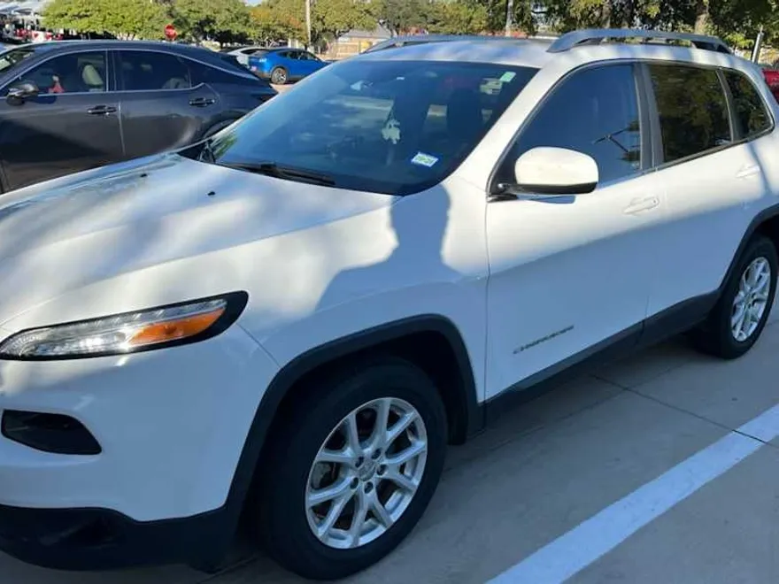 2018 Jeep Cherokee Latitude photo 1