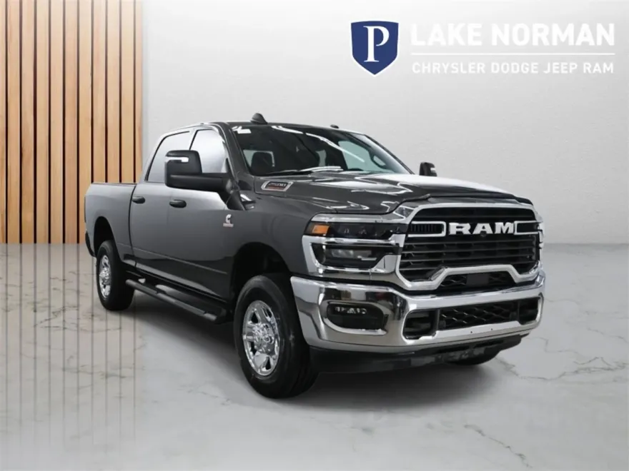 2025 Ram 2500 Tradesman photo 1