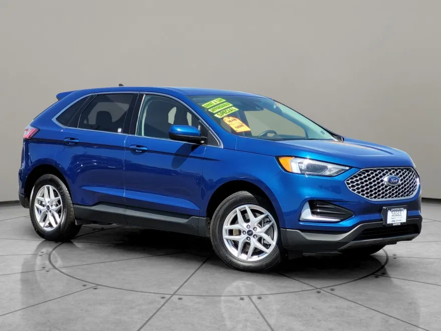 2023 Ford Edge SEL photo 1
