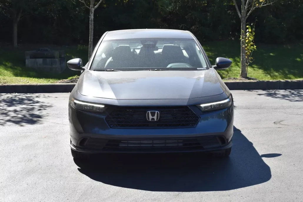 2025 Honda Accord LX photo 1
