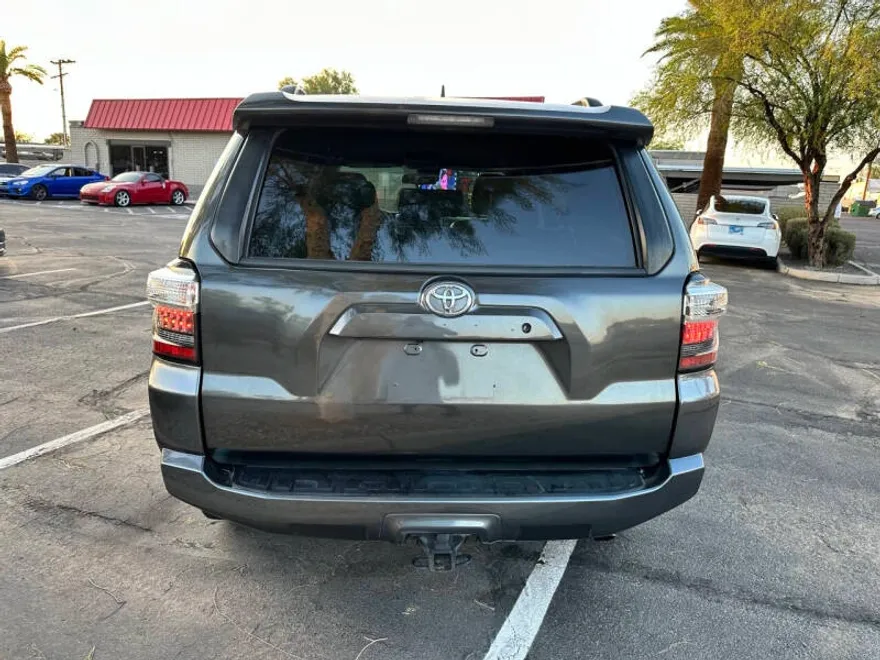 2021 Toyota 4Runner SR5 photo 1