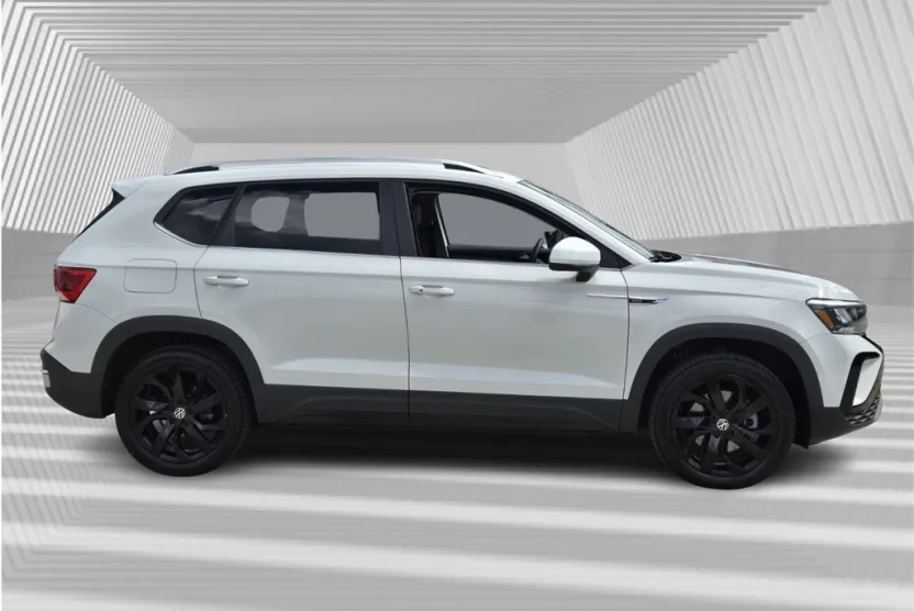2022 Volkswagen Taos SE photo 1