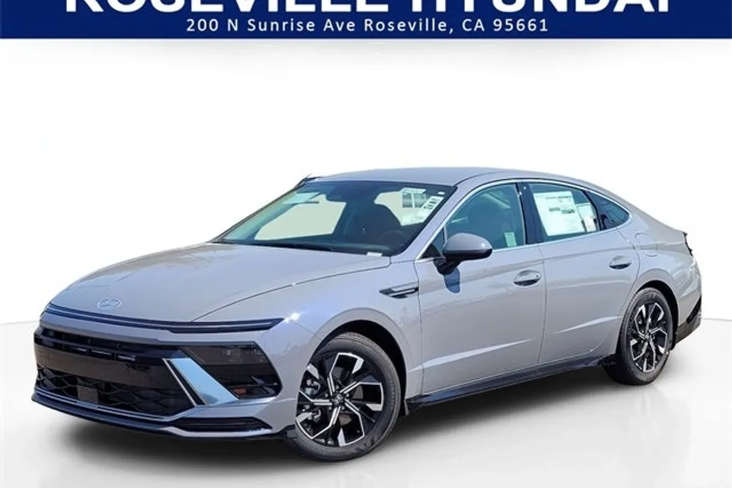 2025 Hyundai Sonata SEL photo 1