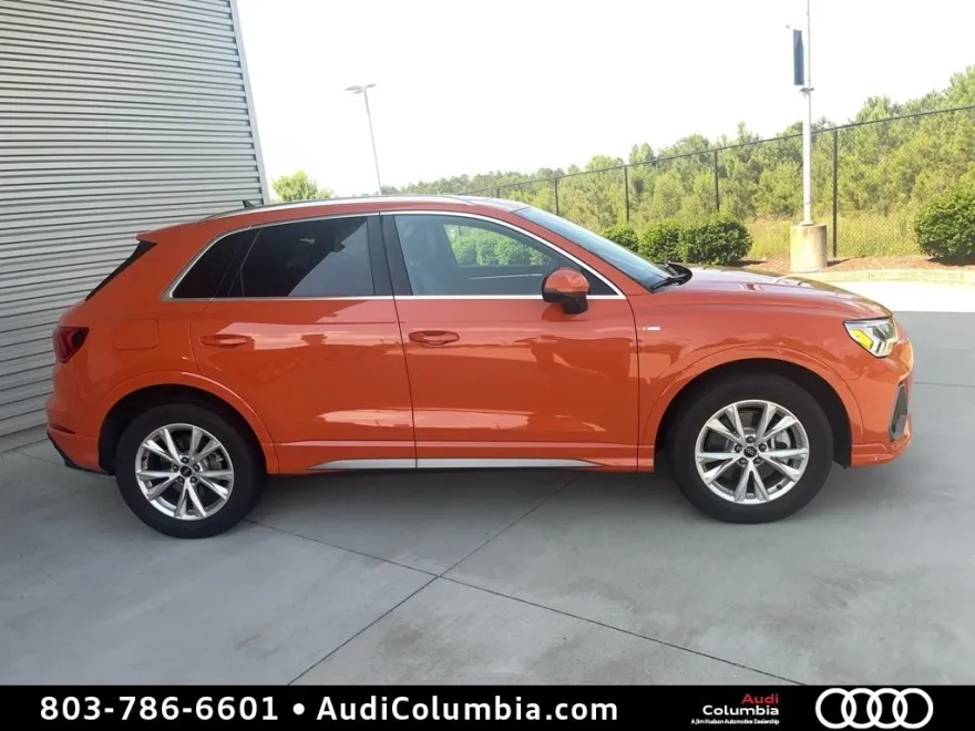2024 Audi Q3 45 TFSI S line Premium photo 1