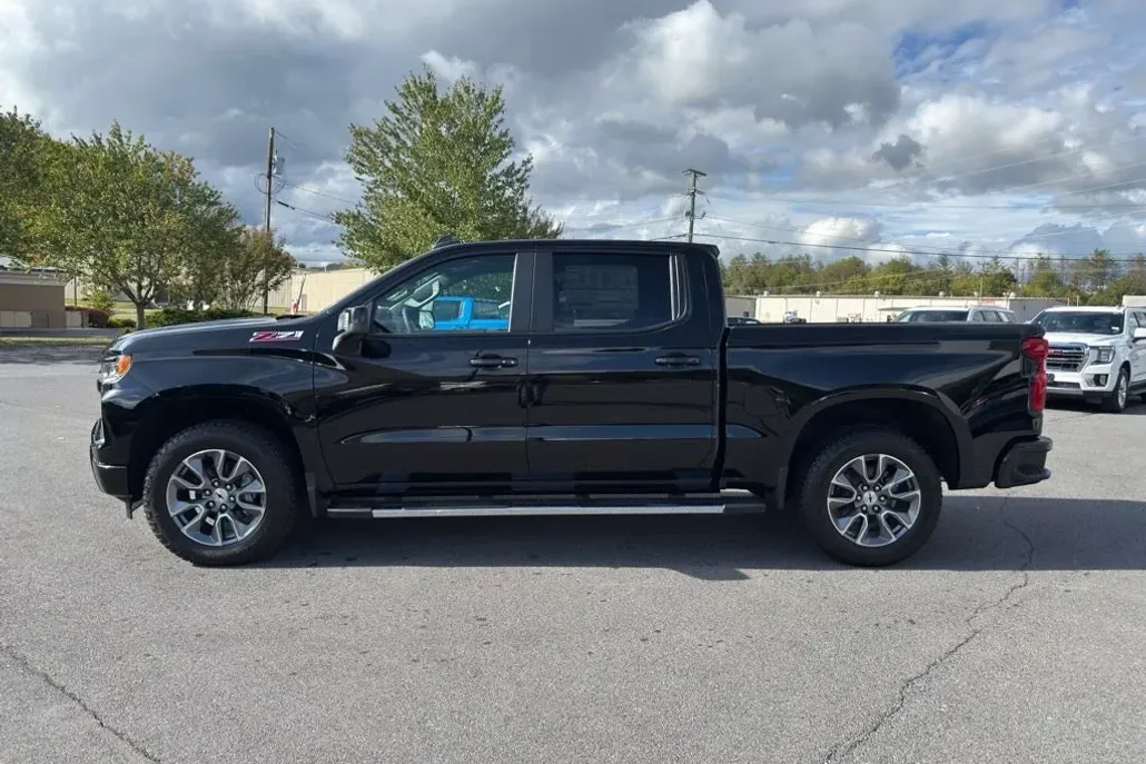 2026 Chevrolet Silverado 1500 RST photo 1