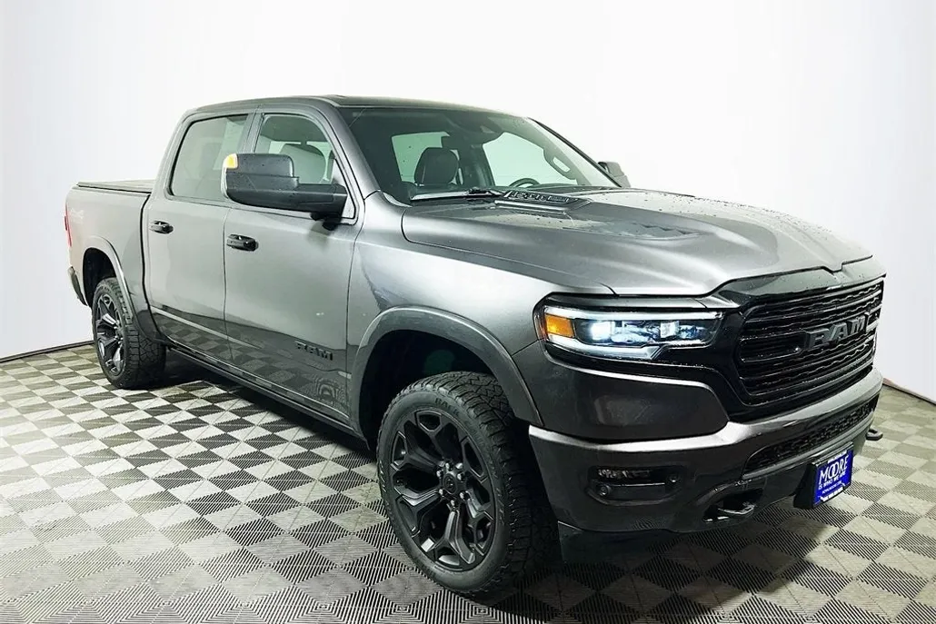 2024 Ram 1500 Limited photo 1