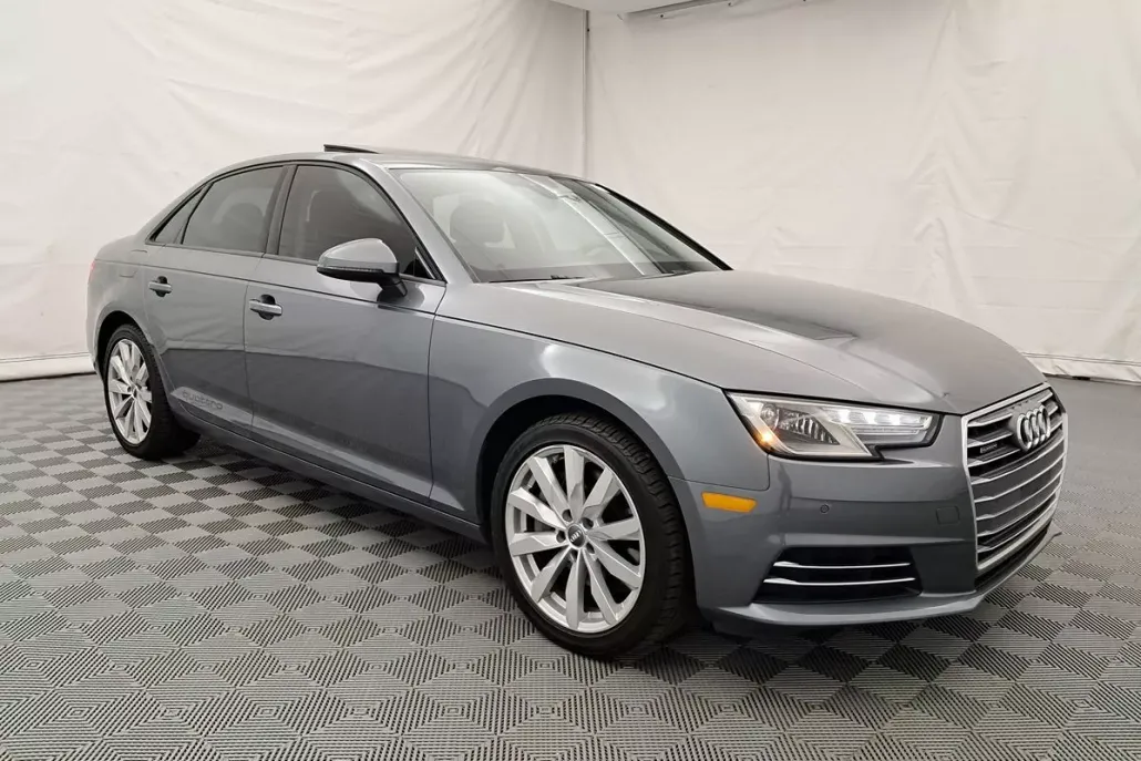 2017 Audi A4 TFSI Premium Quattro photo 1
