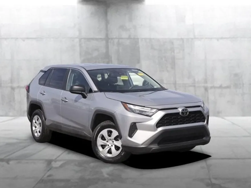 2024 Toyota RAV4 LE photo 1
