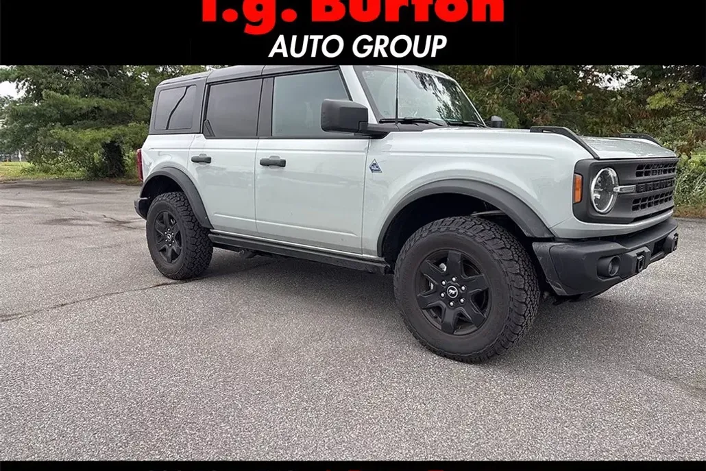 2024 Ford Bronco Black Diamond photo 1