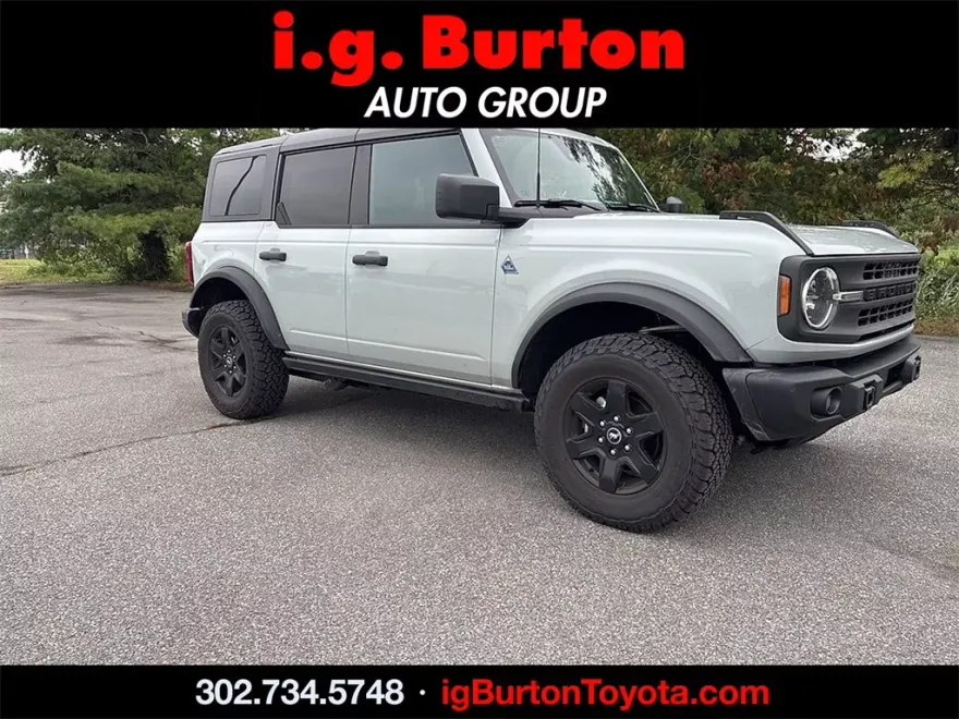 2024 Ford Bronco Black Diamond photo 1