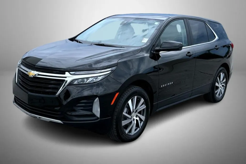 2023 Chevrolet Equinox LT photo 1