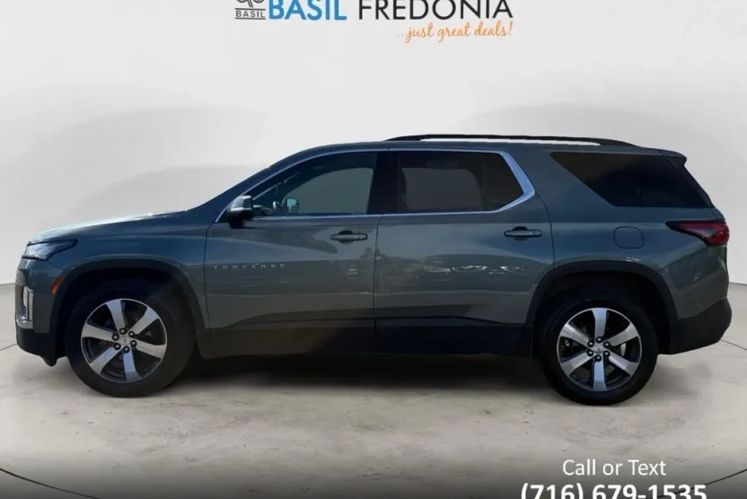 2023 Chevrolet Traverse Leather photo 1