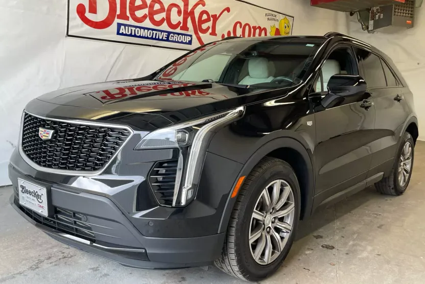 2020 Cadillac XT4 Sport photo 1