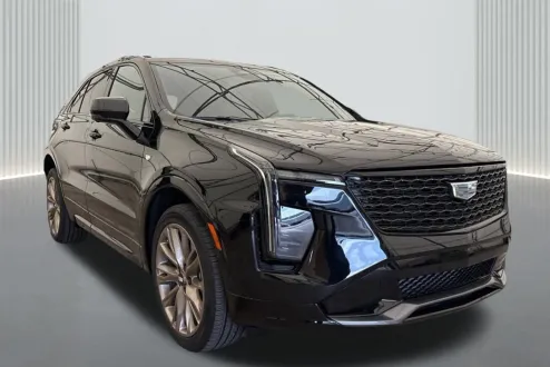2025 Cadillac XT4 Sport photo 3