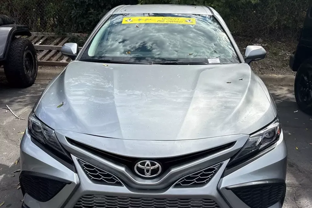 2024 Toyota Camry SE photo 1