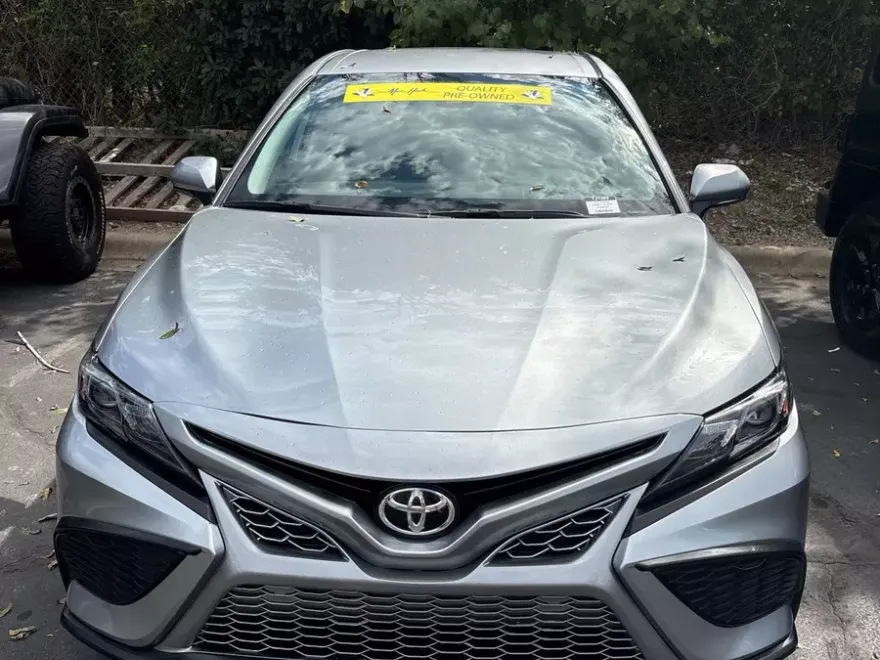 2024 Toyota Camry SE photo 1