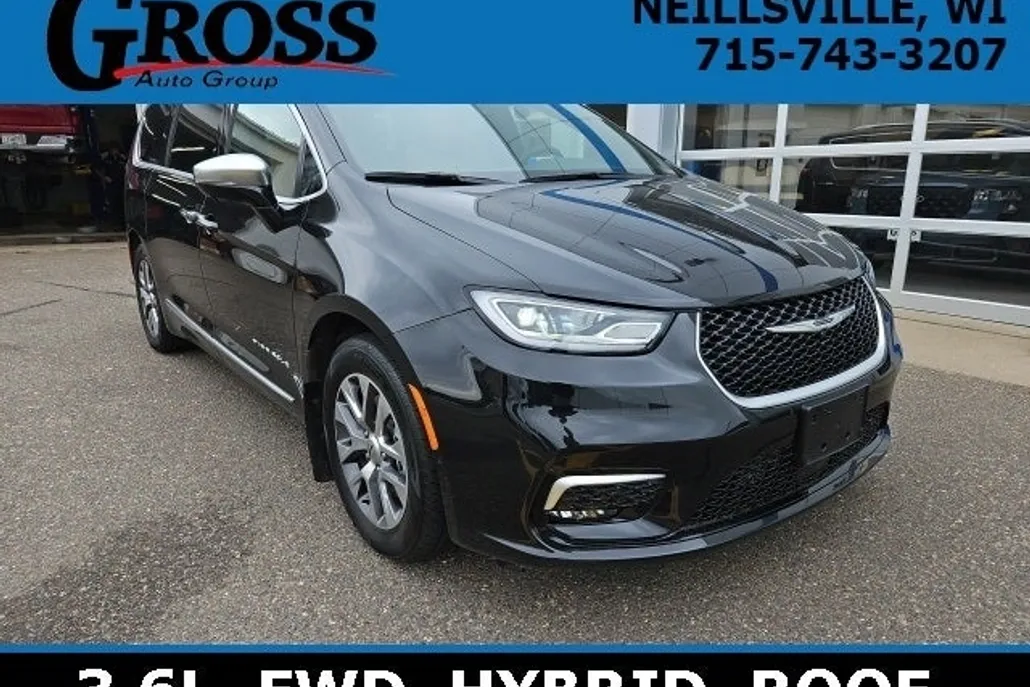 2023 Chrysler Pacifica Hybrid Pinnacle photo 1