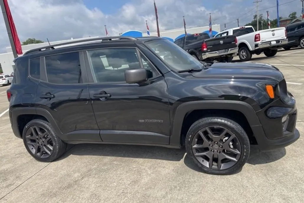 2021 Jeep Renegade Latitude photo 1