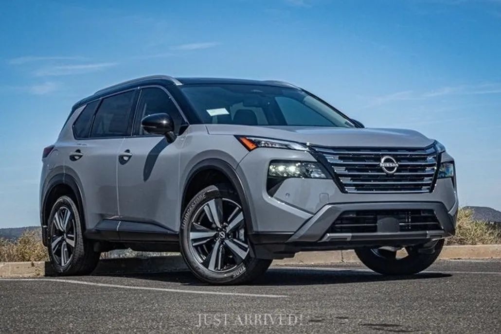 2025 Nissan Rogue SL photo 1