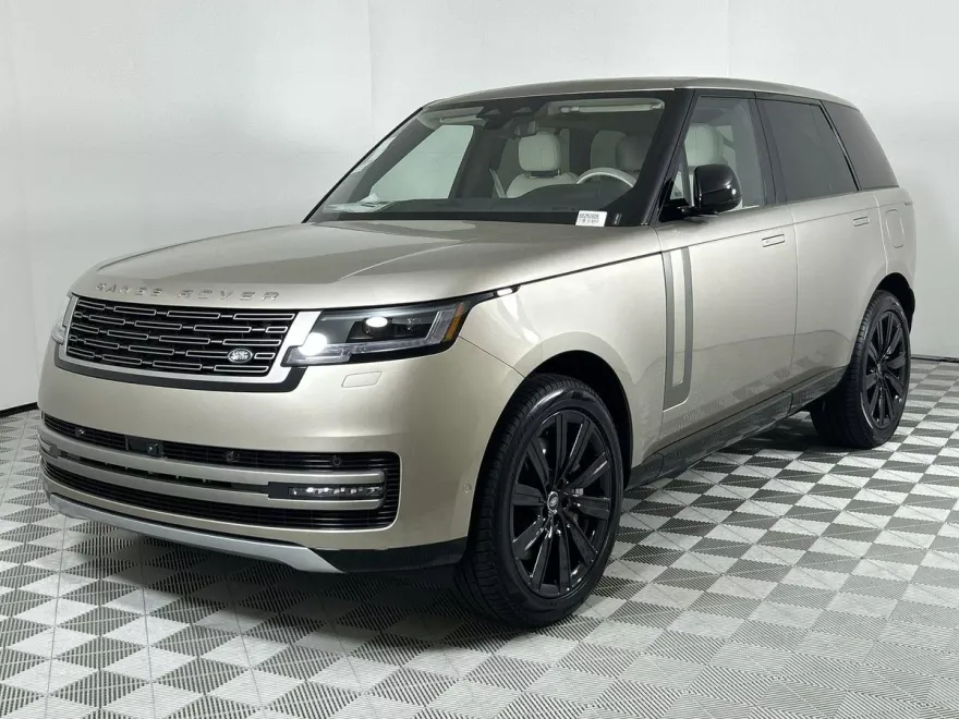 2025 Land Rover Range Rover SE photo 1