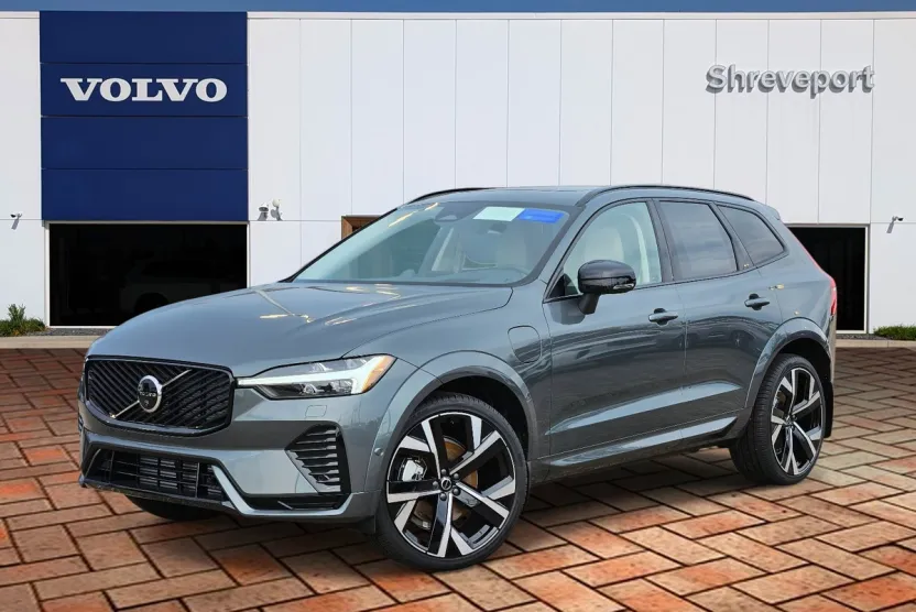 2026 Volvo XC60 Hybrid T8 photo 1