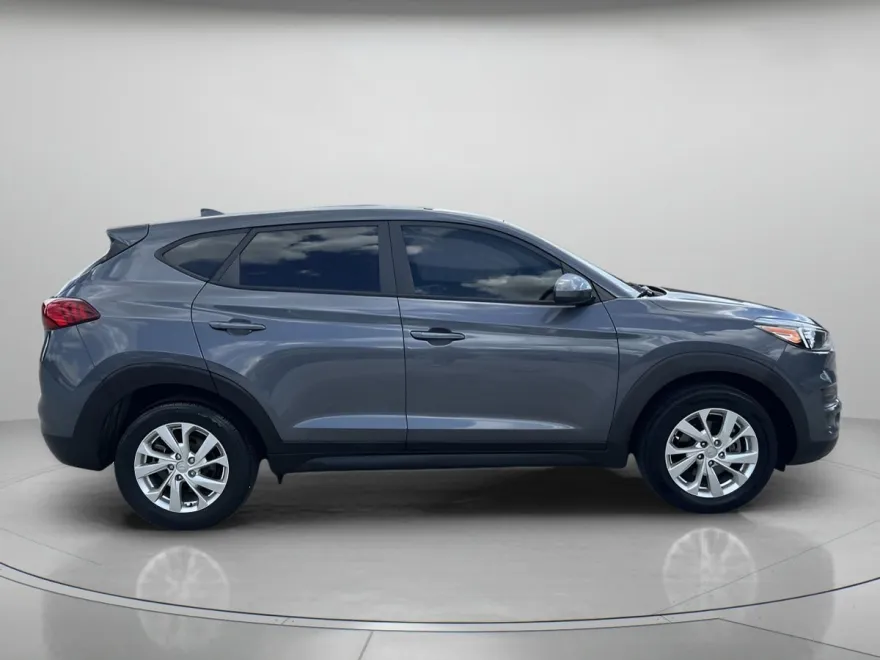 2021 Hyundai Tucson SE Sport photo 1