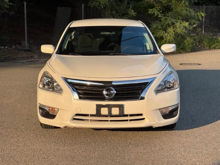 2015 Nissan Altima 2.5 S photo 1