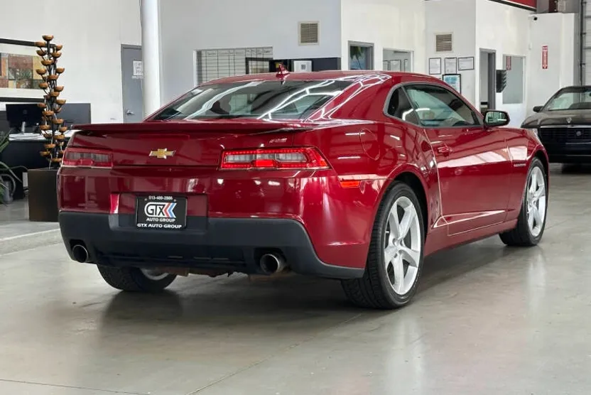 2015 Chevrolet Camaro Coupe 1LT photo 1