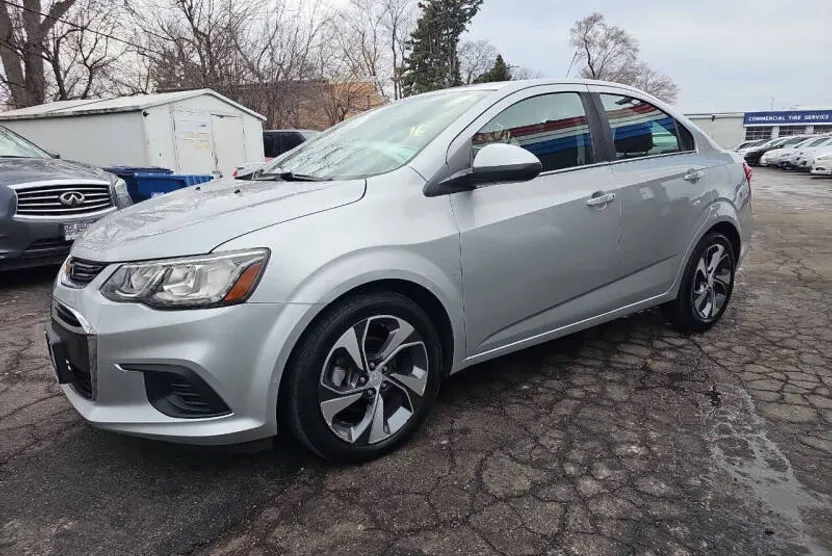 2019 Chevrolet Sonic Premier photo 1
