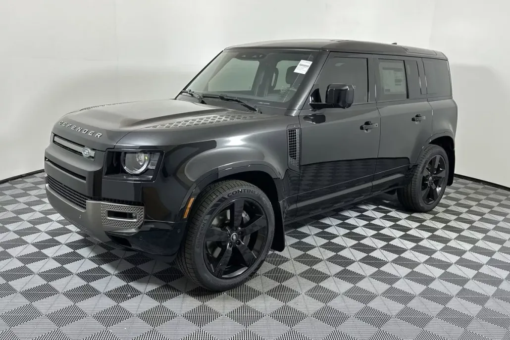 2025 Land Rover Defender 110 X-Dynamic SE photo 1