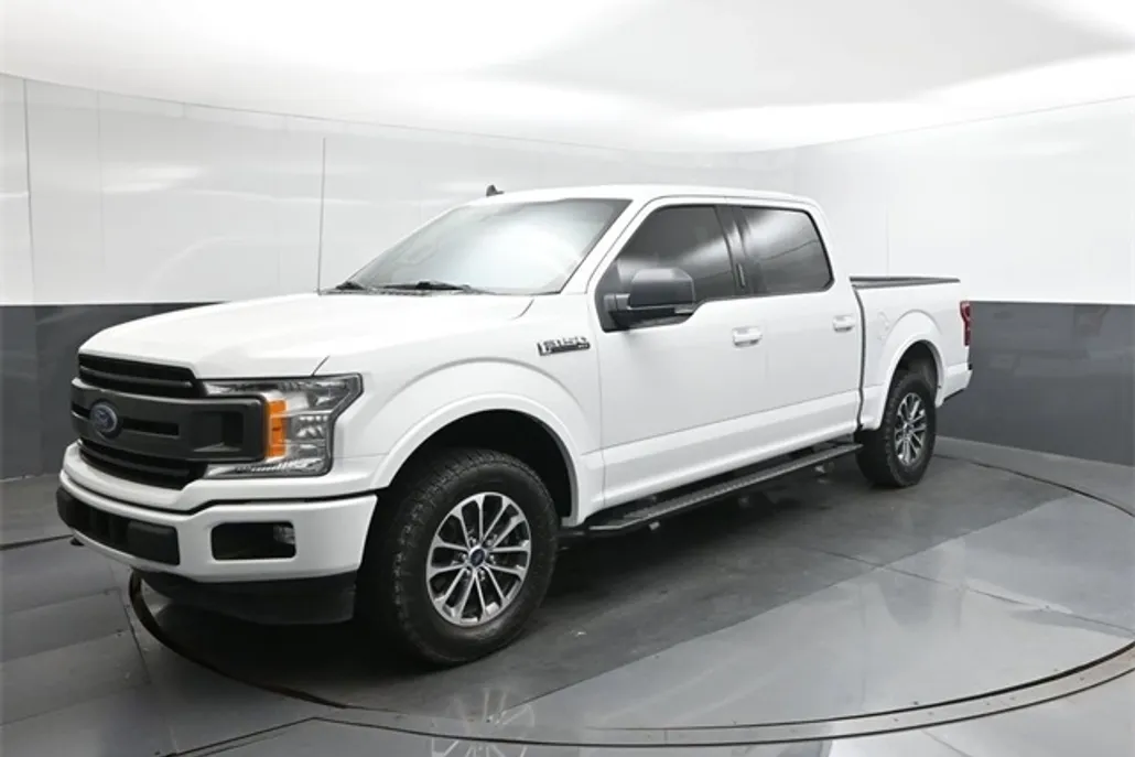 2020 Ford F-150 XLT photo 1