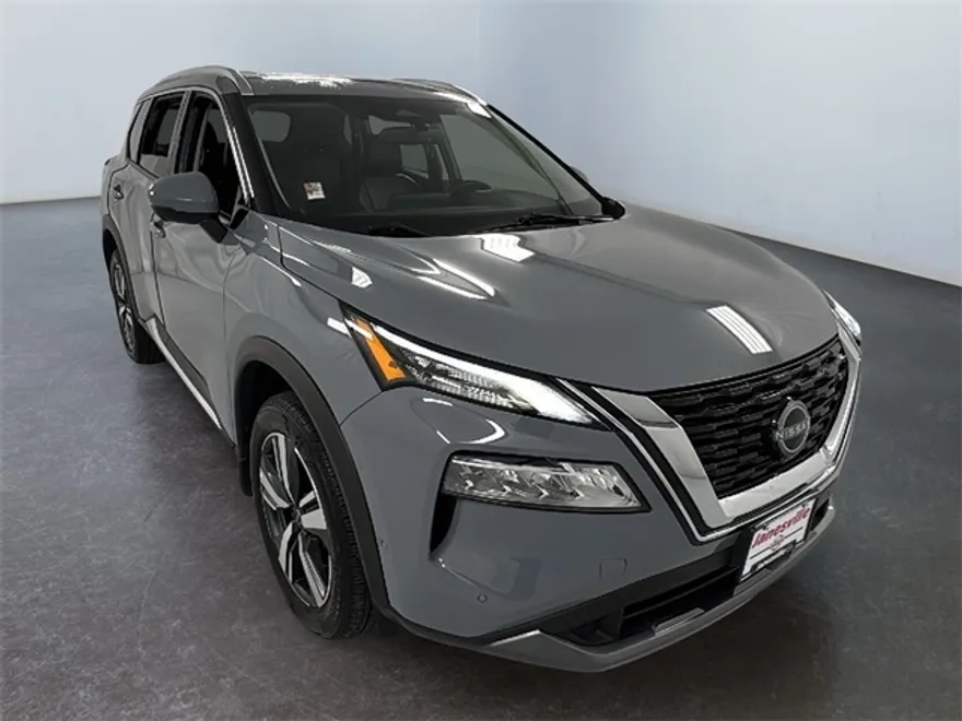 2023 Nissan Rogue SL photo 1