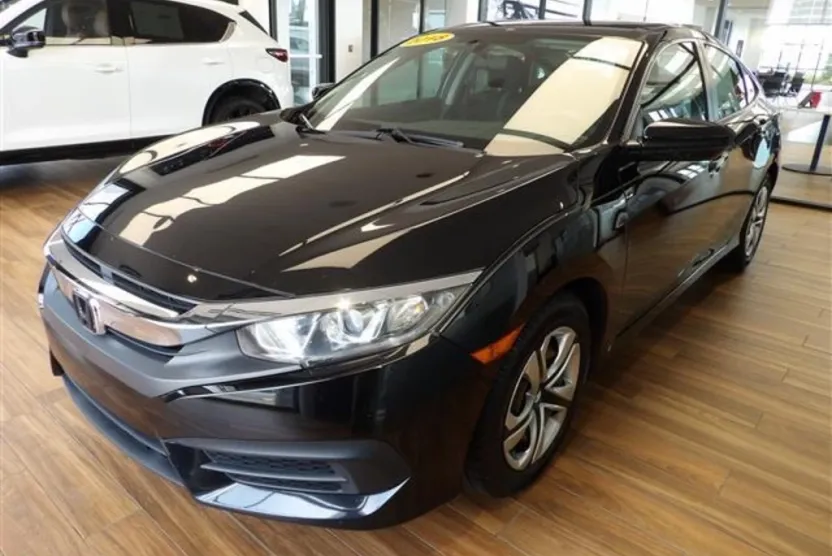 2018 Honda Civic LX photo 1