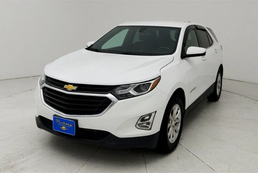 2019 Chevrolet Equinox LT photo 1