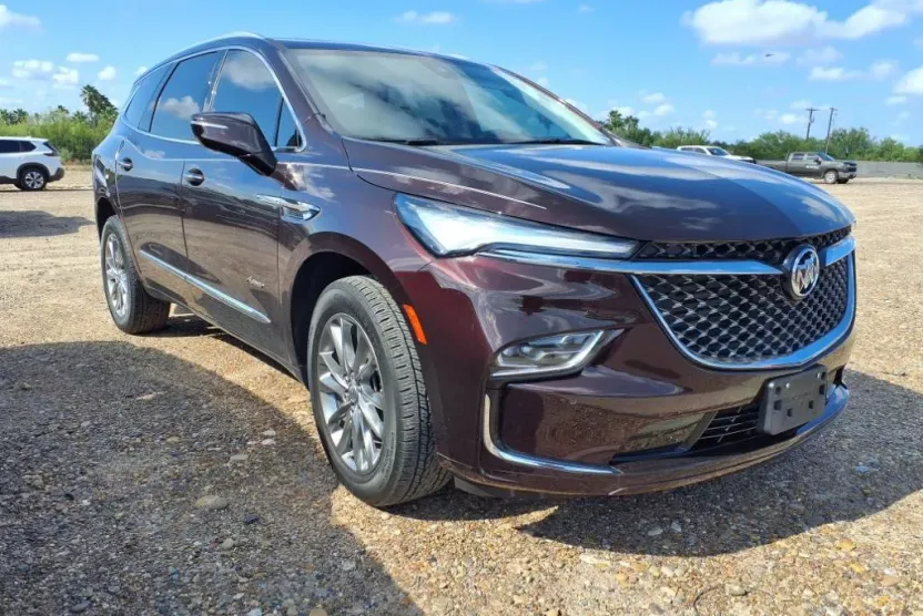 2023 Buick Enclave Avenir photo 1