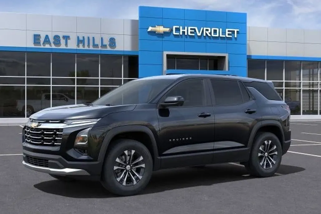 2025 Chevrolet Equinox LT photo 1