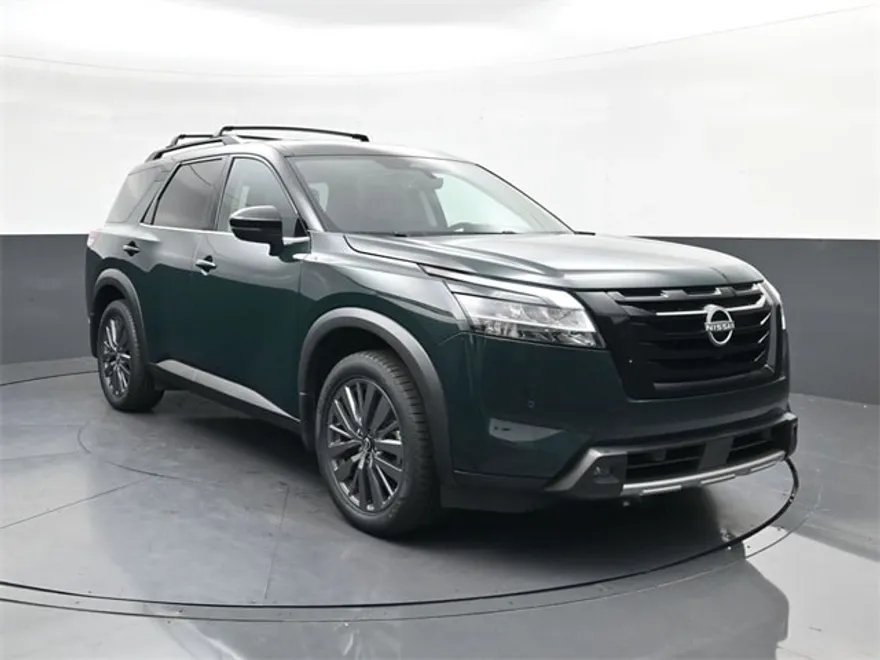 2024 Nissan Pathfinder SL photo 1