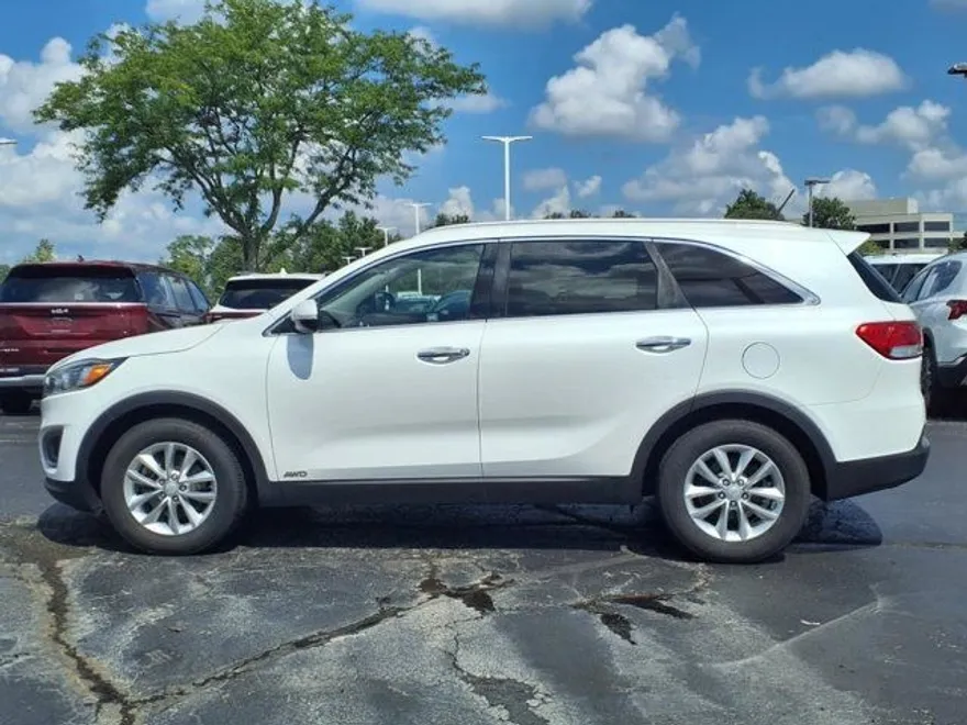 2016 Kia Sorento LX photo 1