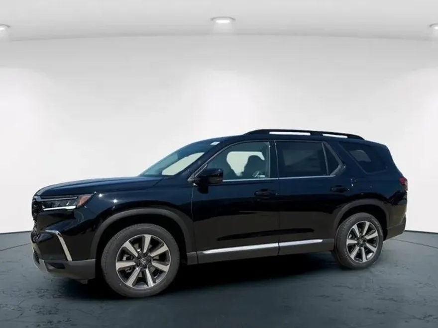 2025 Honda Pilot Touring photo 1