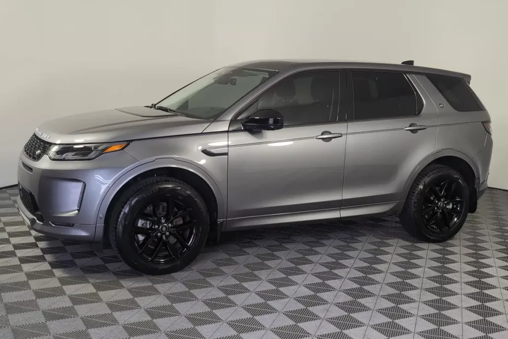 2025 Land Rover Discovery Sport S photo 1