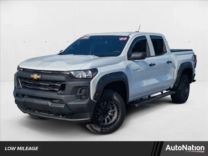 2025 Chevrolet Colorado Work Truck photo 1