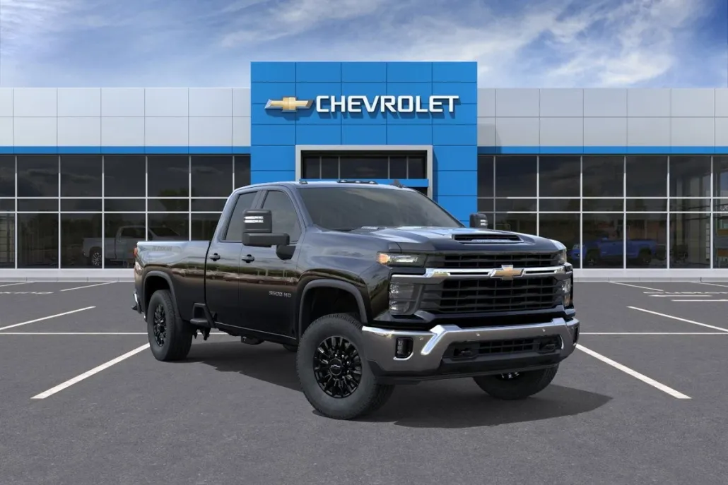 2025 Chevrolet Silverado 3500HD LT photo 1