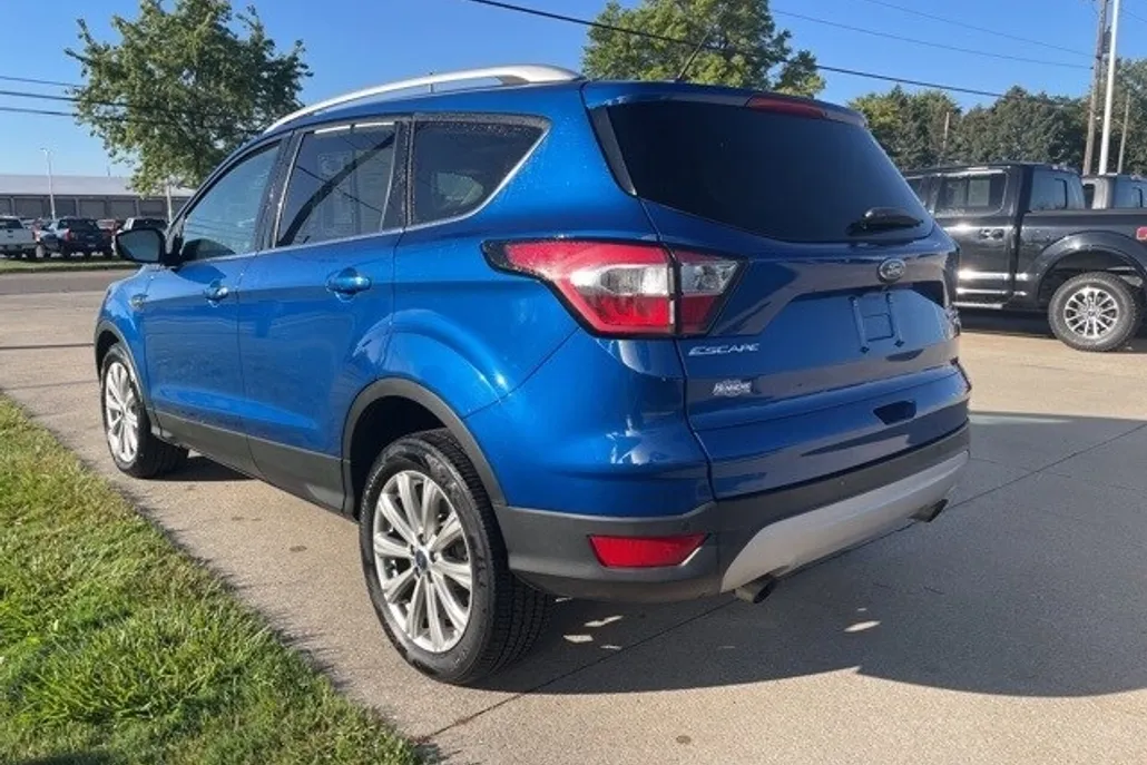 2017 Ford Escape Titanium photo 1